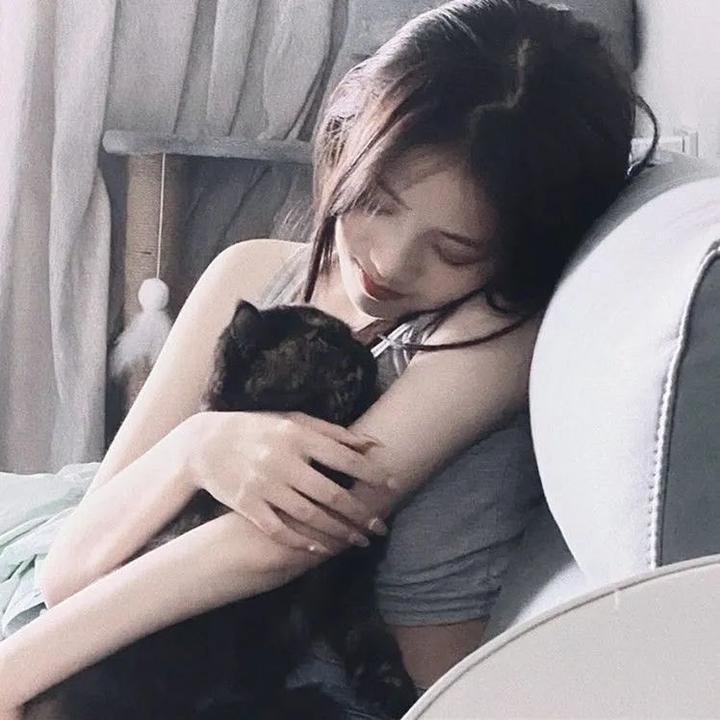 女孩，女孩Ⅱ：公寓与爱情